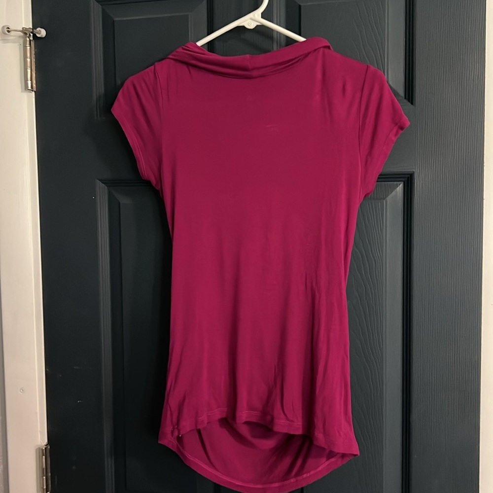 Stargazer women’s lace front top. Medium. Maroon. - Picture 3 of 4